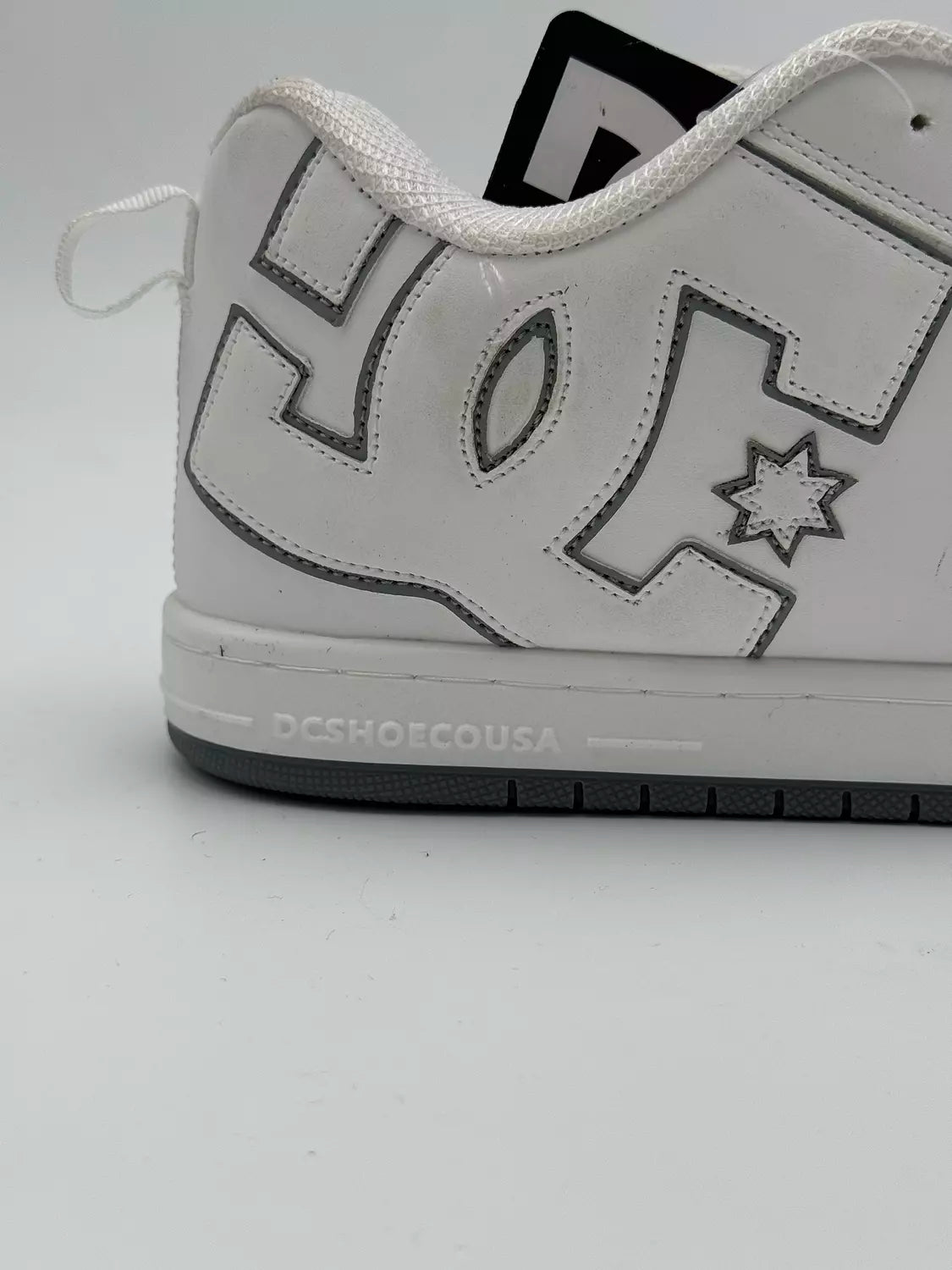 DC Court Graffik skate (grey sole)