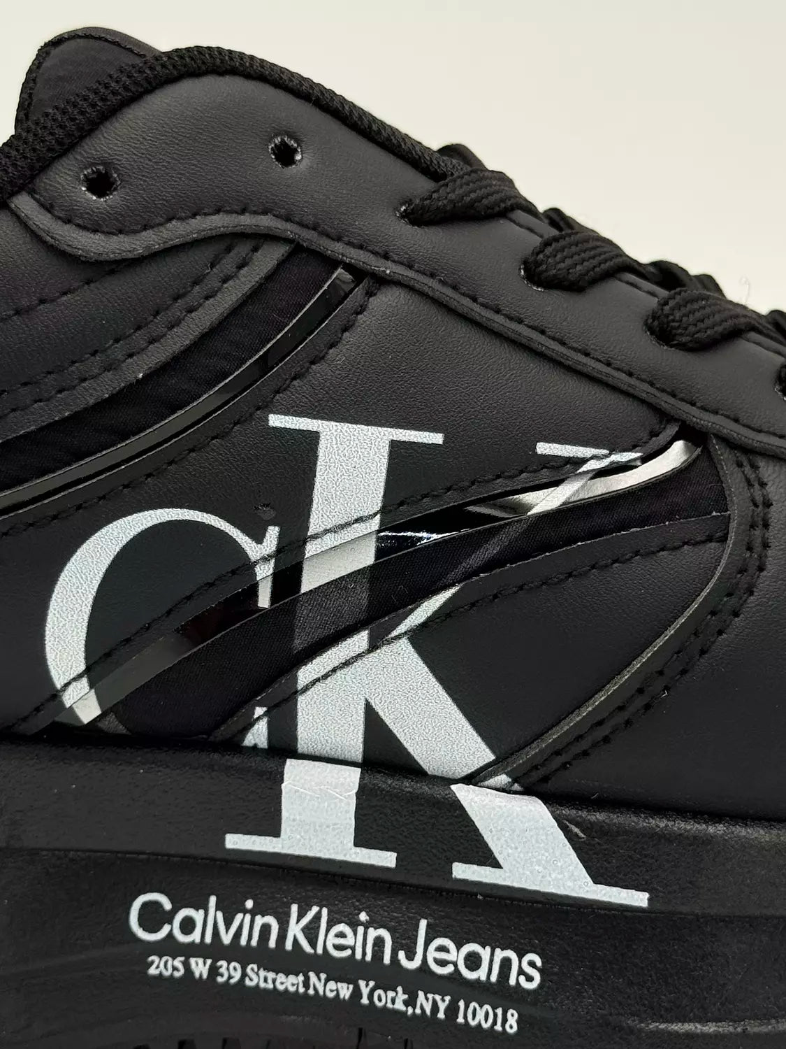 Calvin Klein Sporty Runner "Black"