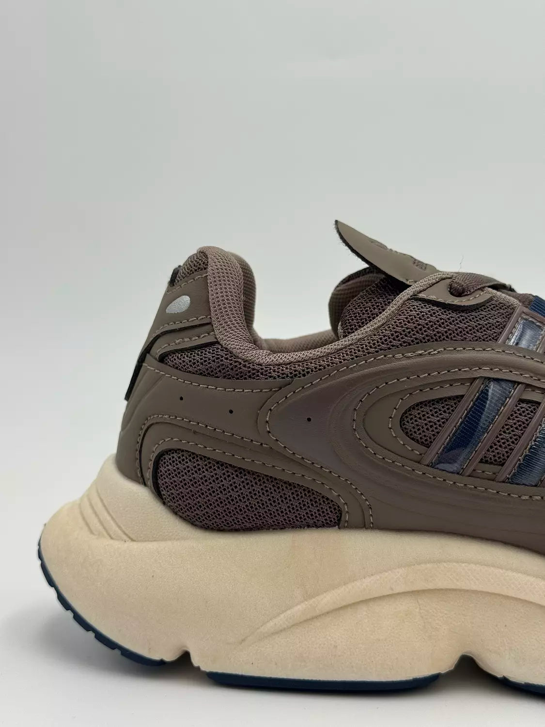 Adidas Ozmillen "Brown"