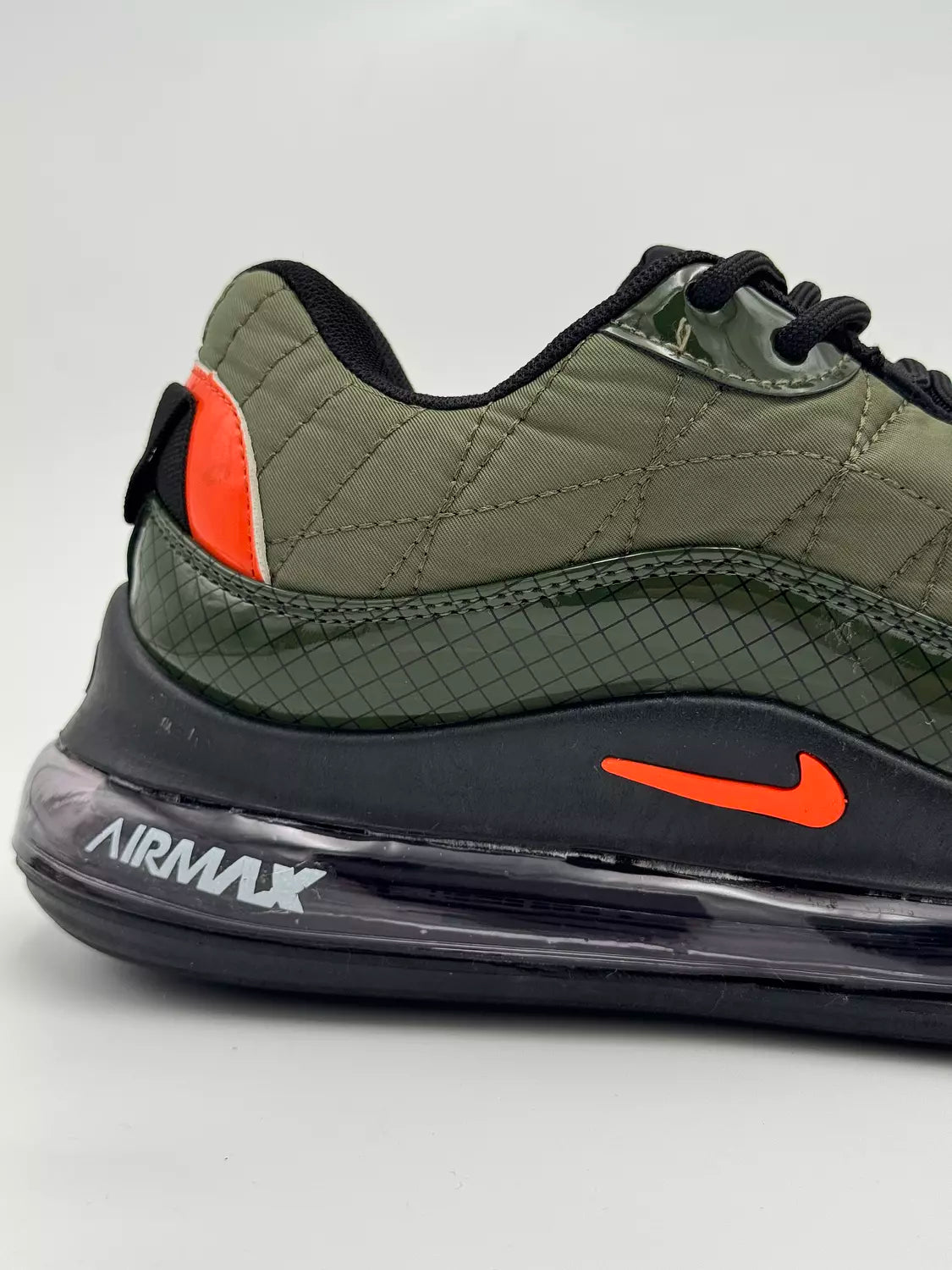 Nike Mx-720-818 (olive green)