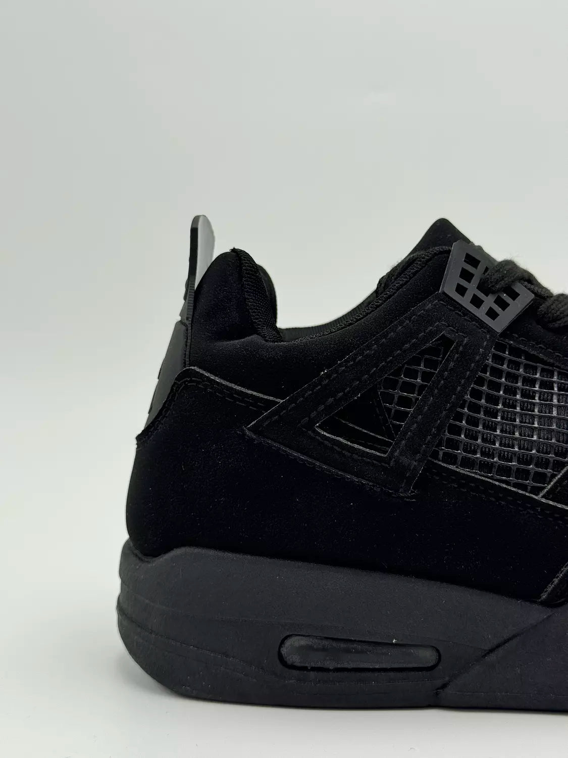 Nike Air Jordan Retro 4 "Black Cat"