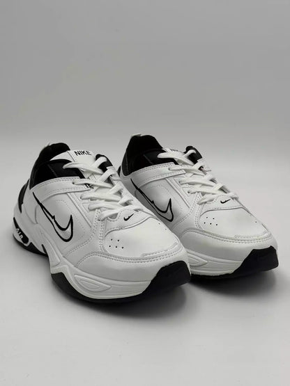 Nike Air Monarch IV "black accent"