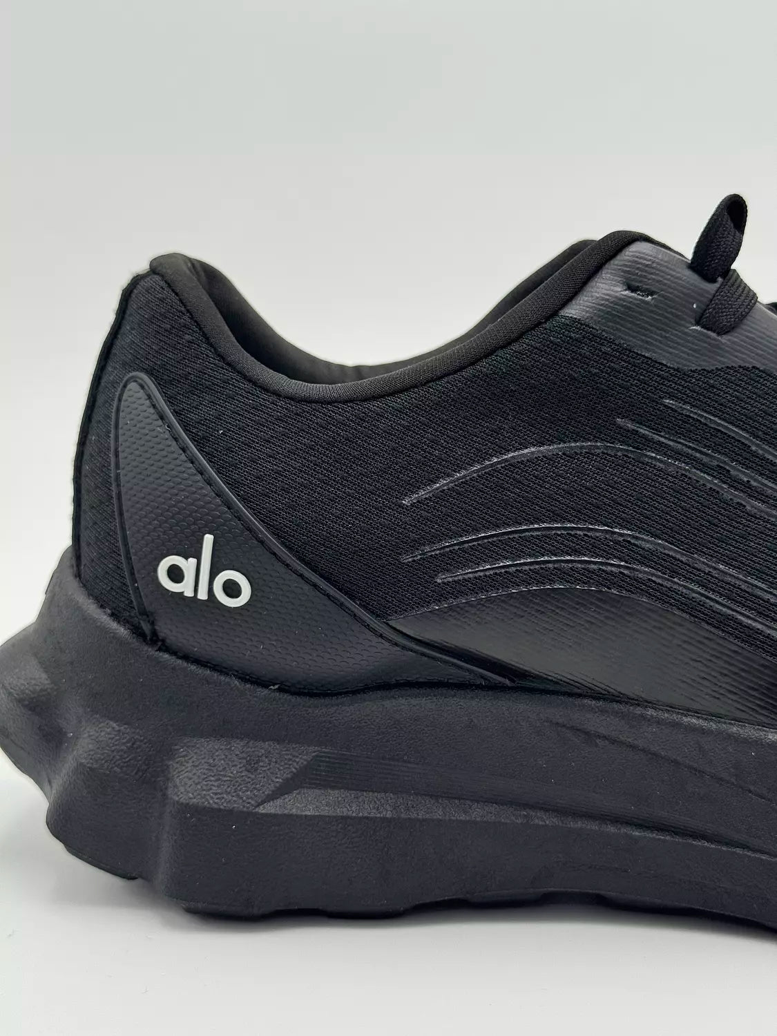 Alo Yoga Runner "Black"