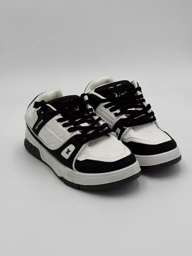 Louis Vuitton Trainer (WXB)