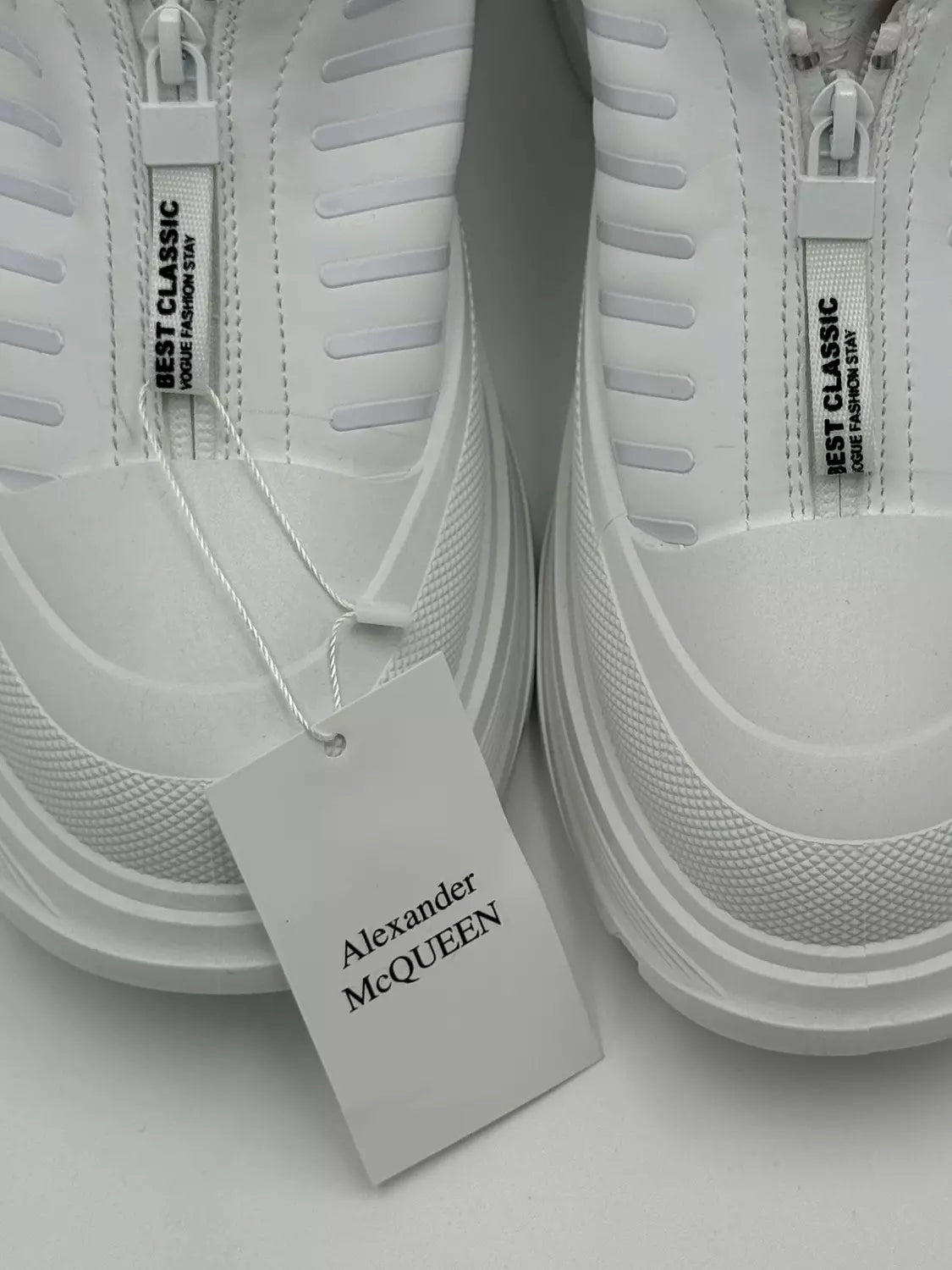 Alexander McQueen Tread Slick (W)