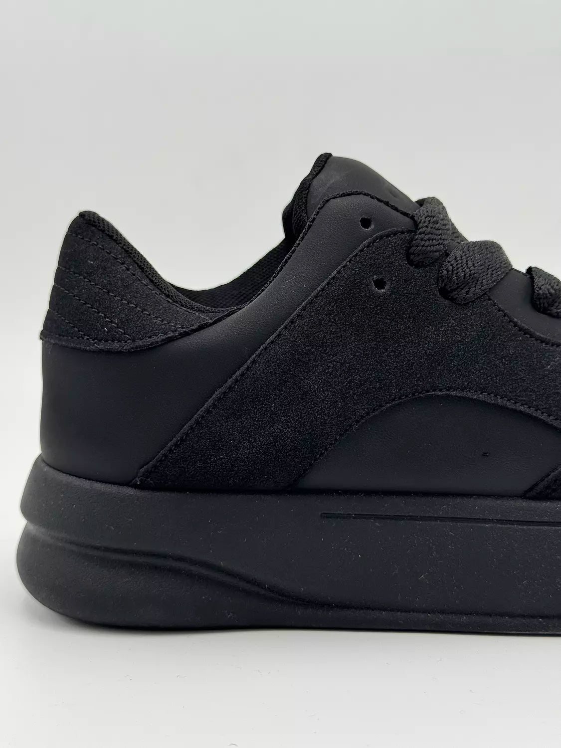Zara Chunky 220 (black)