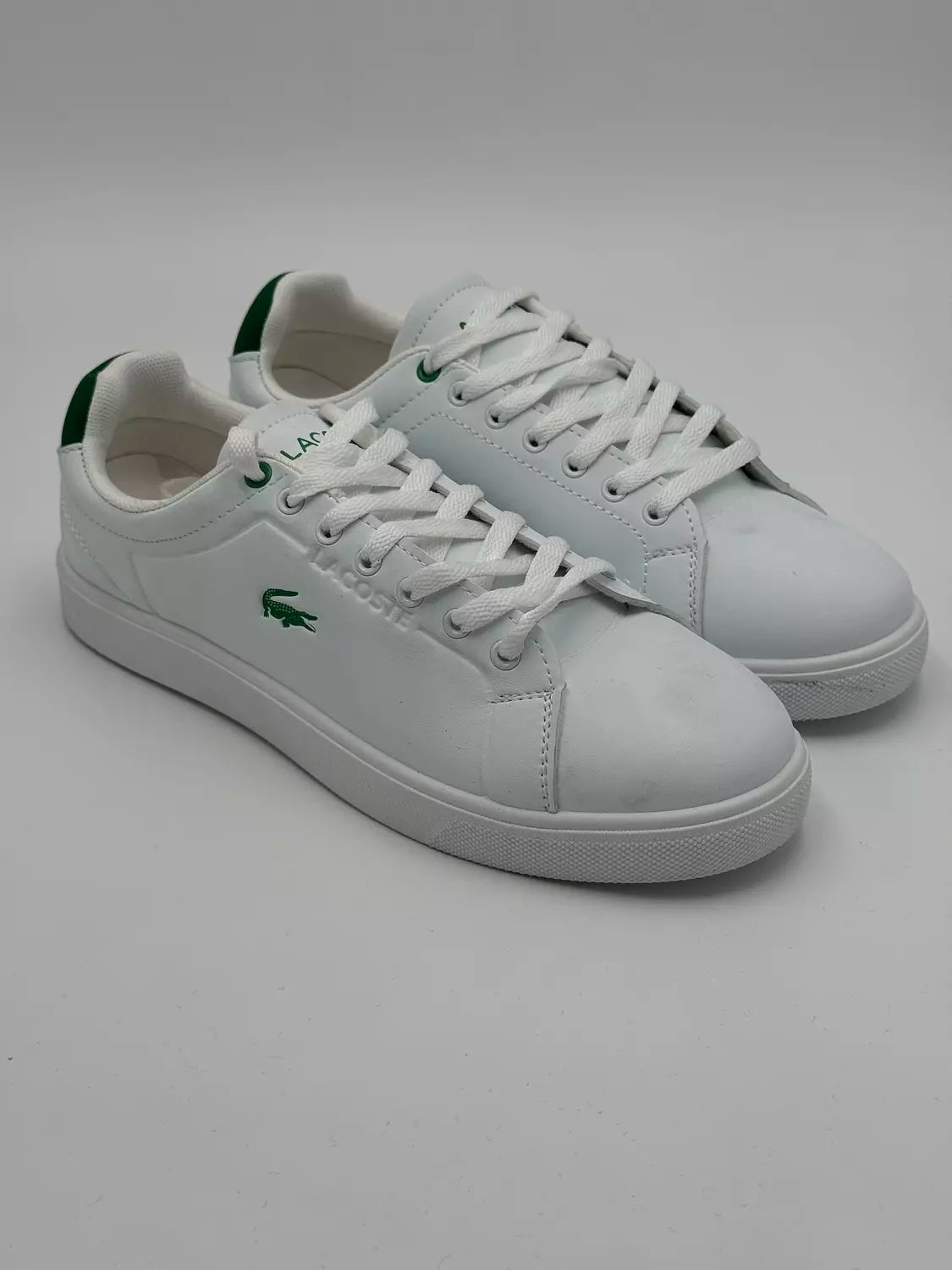 Lacoste Carnaby " green heel tab"
