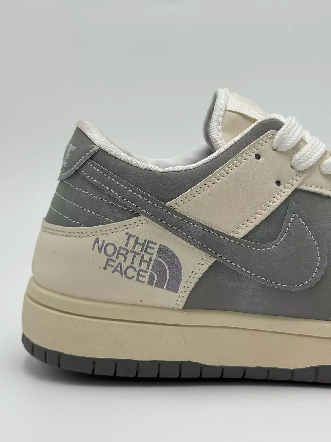 Nike SB Dunk X North Face "mocha X Grey