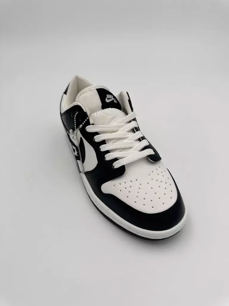 Nike SB Panda