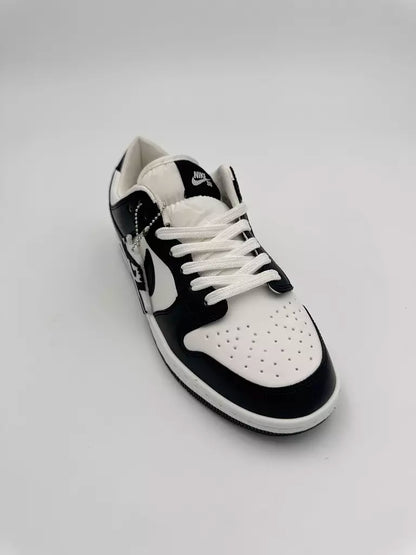 Nike SB Panda