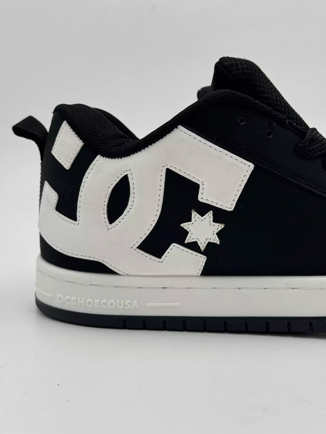DC Court Graffik skate (BXW)