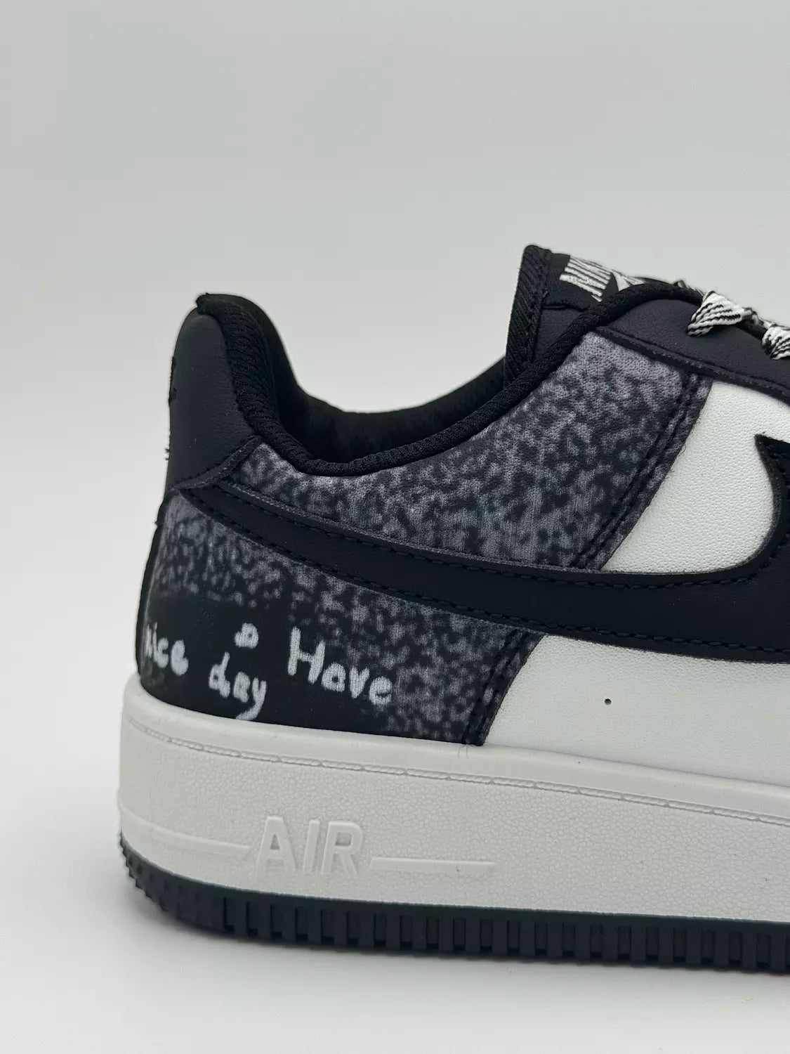 Nike Air Force 1 Low '07 "Have A Nice Day"