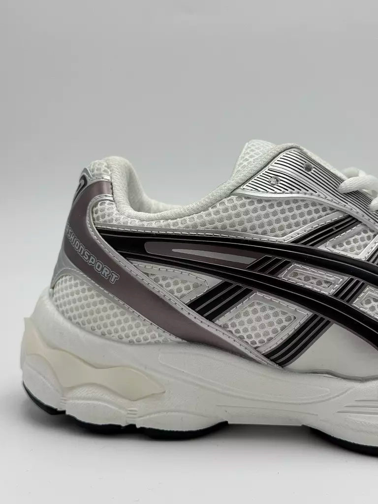 ASICS GEL-Kayano 14 “metallic silver colorway” (w)