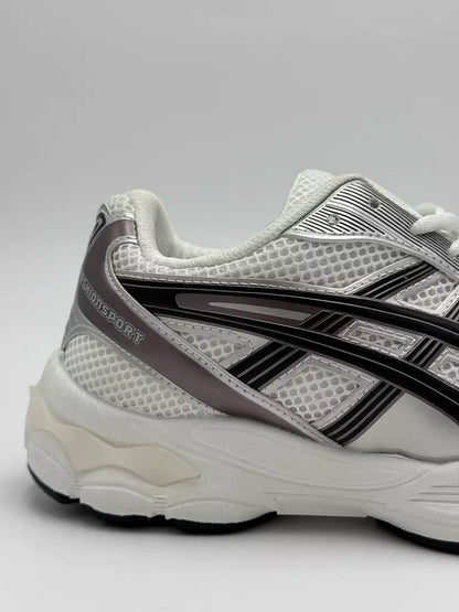 ASICS GEL-Kayano 14 “metallic silver colorway” (w)