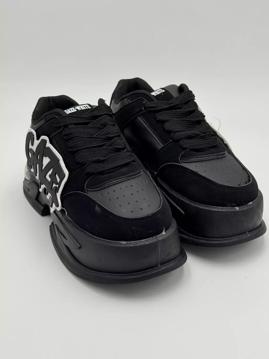 Off-White Chunky "GAZE" (B)