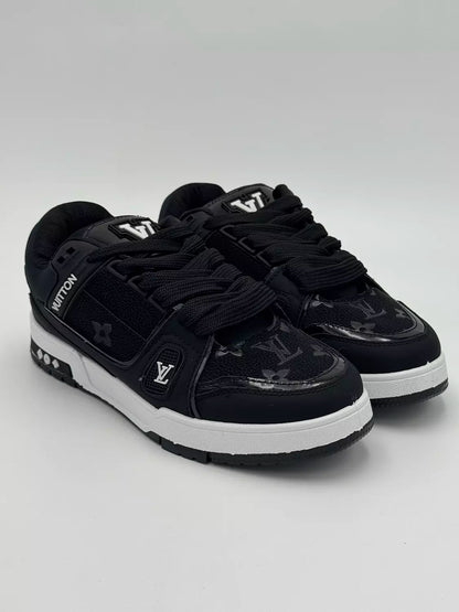 Louis Vuitton Trainer Monogram "Black& White"