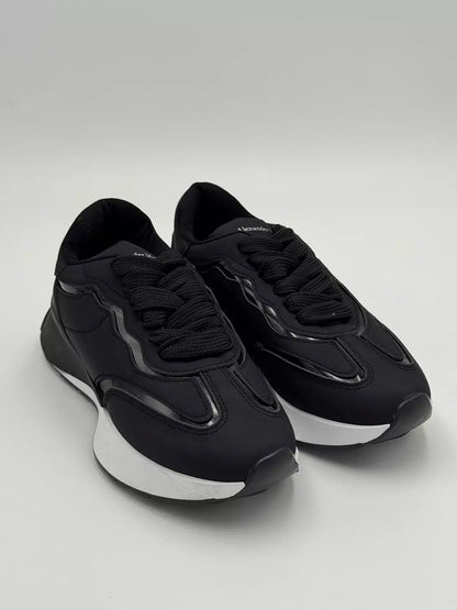Alexander McQueen Sprint Runner (BxW)