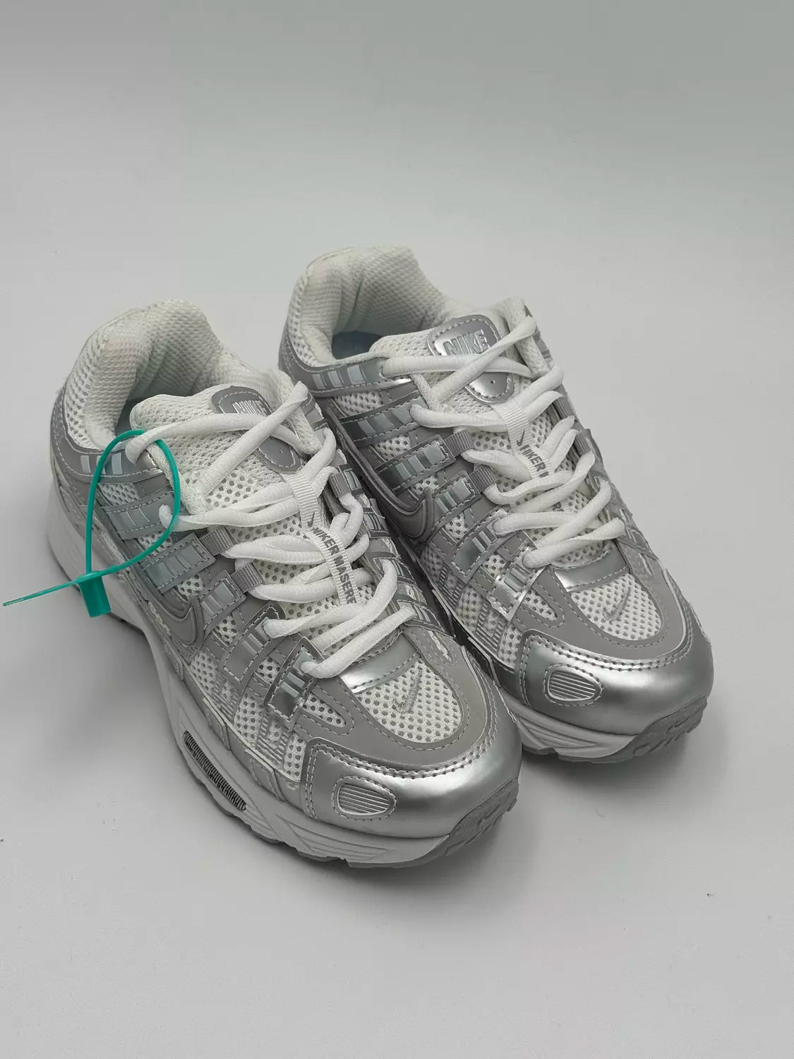 Nike P-6000 Premium Light (iron ore)