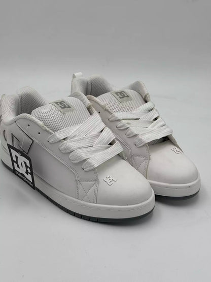 DC Court Graffik skate (grey sole)