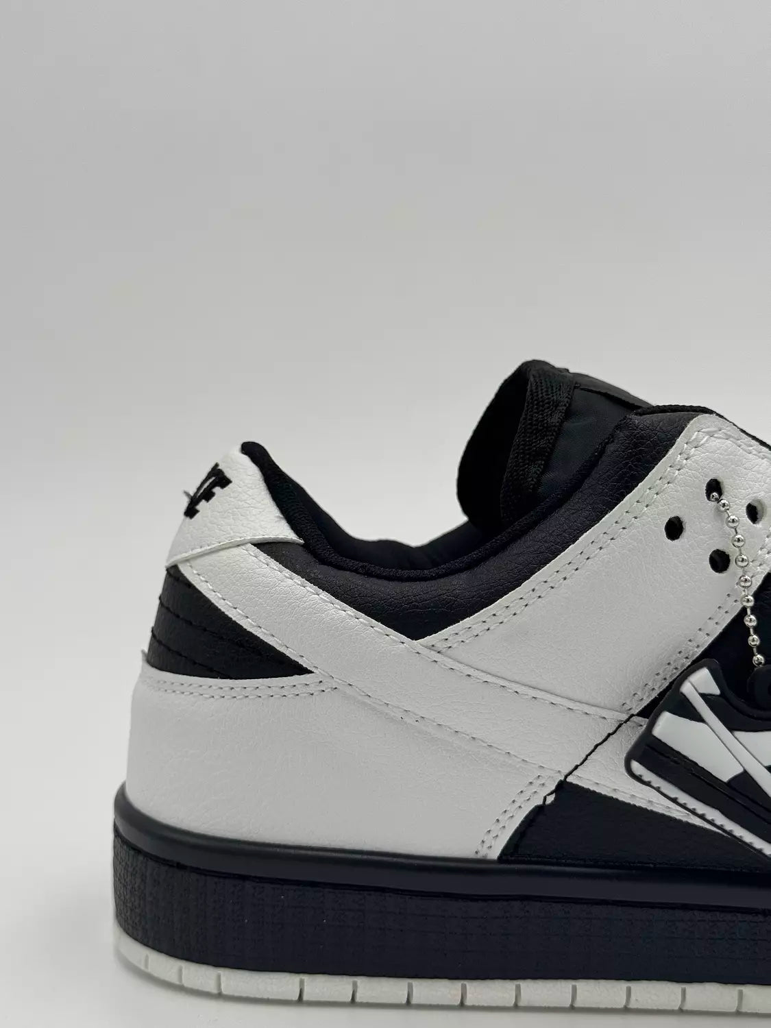 Nike Dunk Reverse Panda