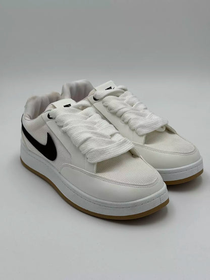 Nike Adversary "white"