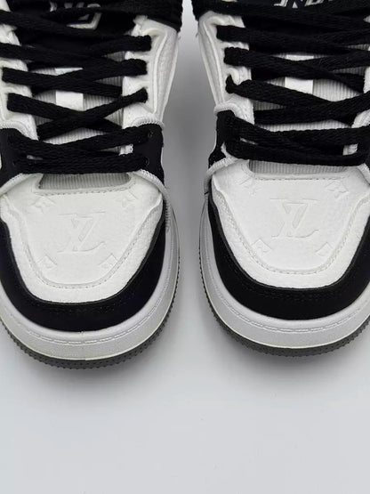 Louis Vuitton Trainer (WXB)