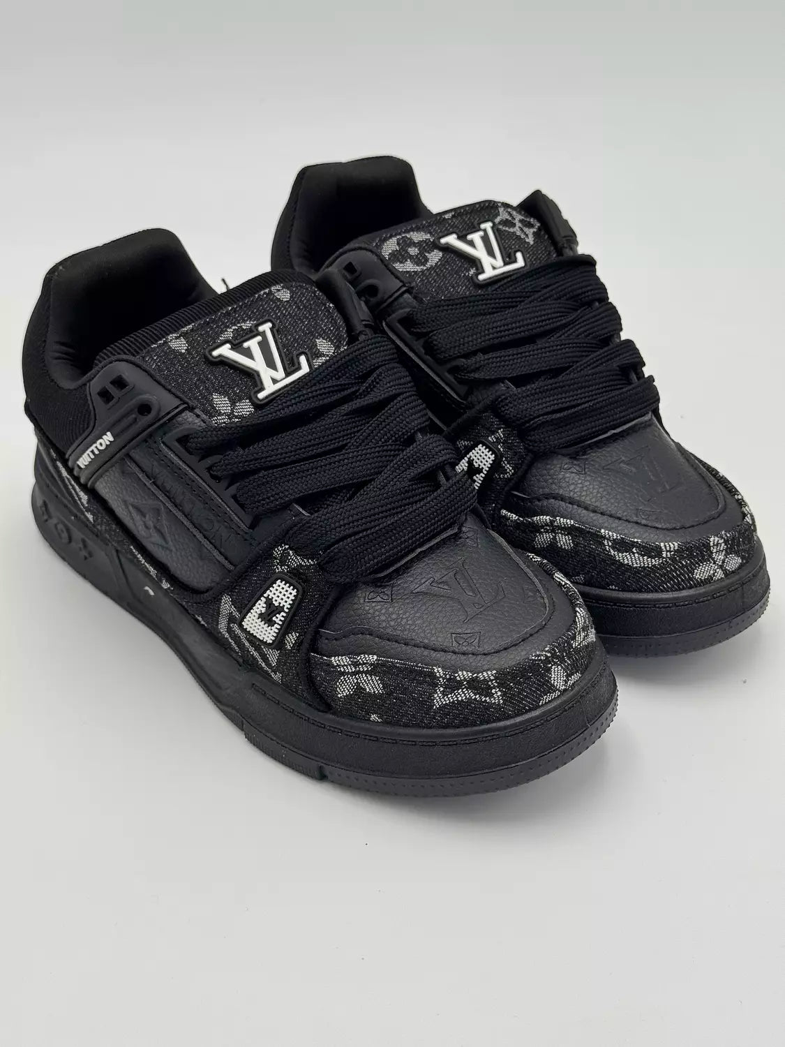 Louis Vuitton LV Trainer "black" (h)