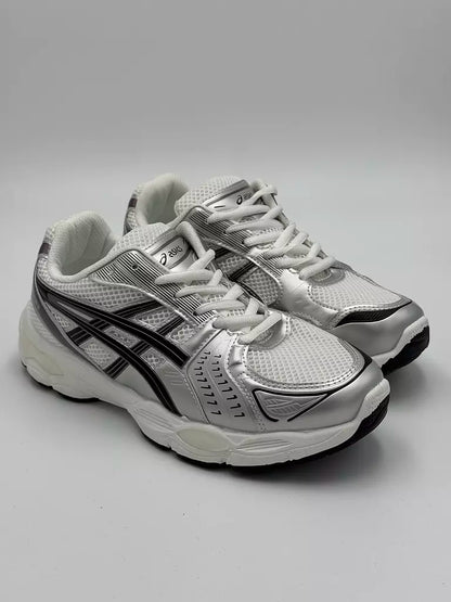 ASICS GEL-Kayano 14 “metallic silver colorway” (w)