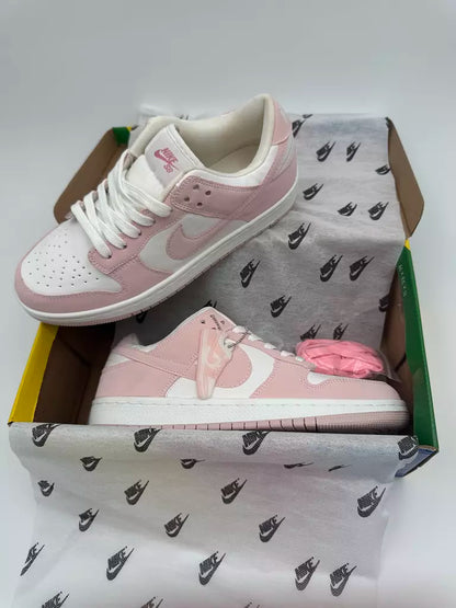 Nike Dunk Low Pink Velvet
