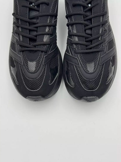 Adidas Lightblaze (Black)