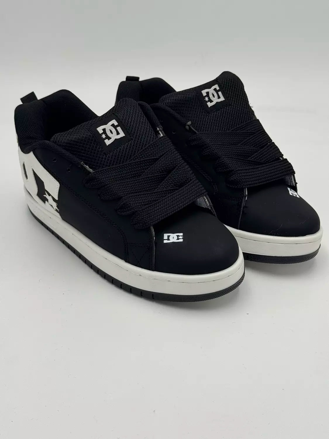 DC Court Graffik skate (BXW)