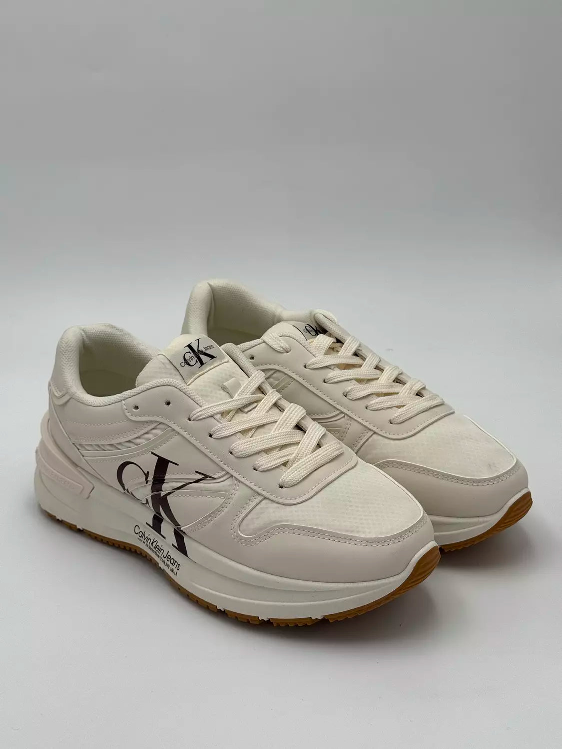 Calvin Klein Sporty Runner "Beige"