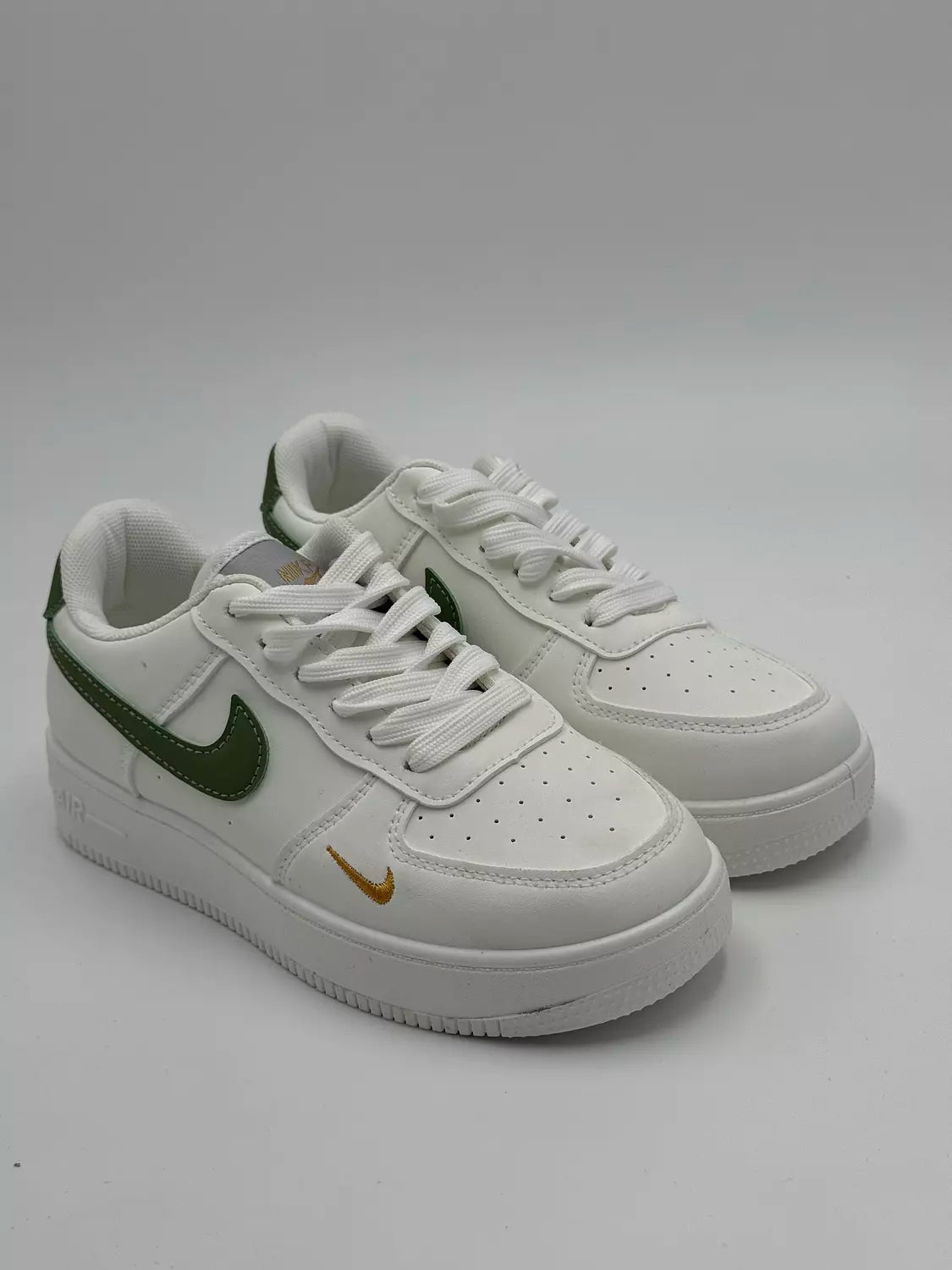 Nike Air Force 1 Low '07 LV8 "Green Swooshes"