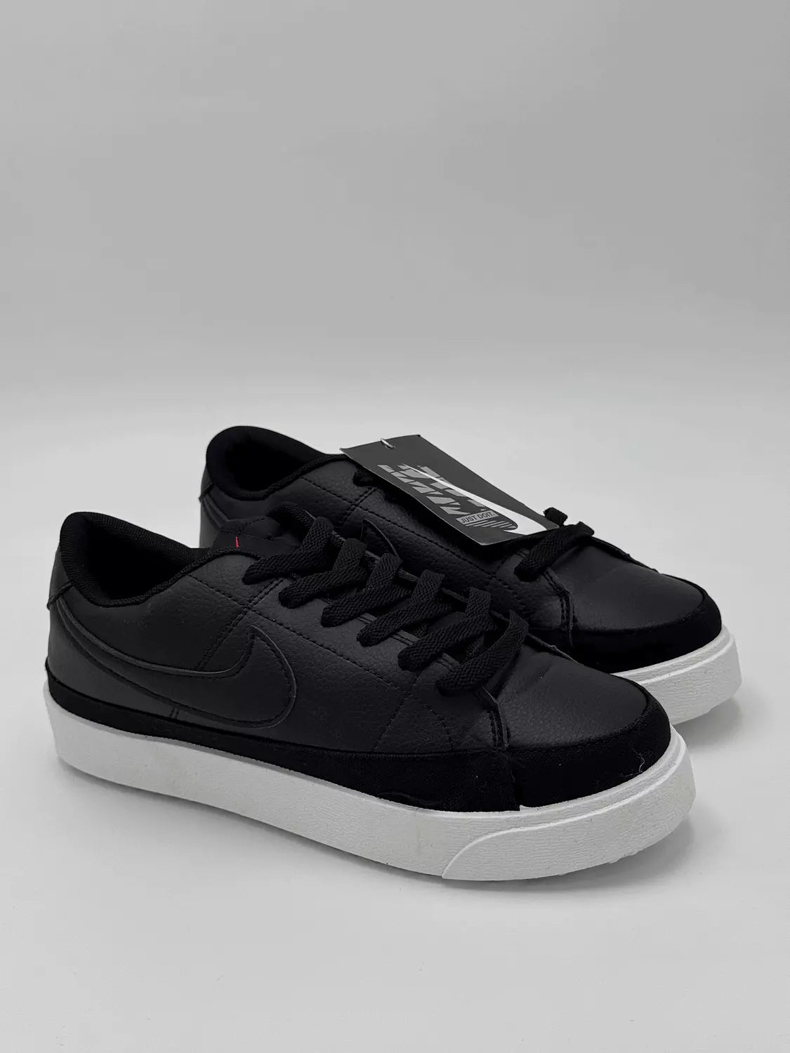 Nike Blazer Low '77 VNTG (B)