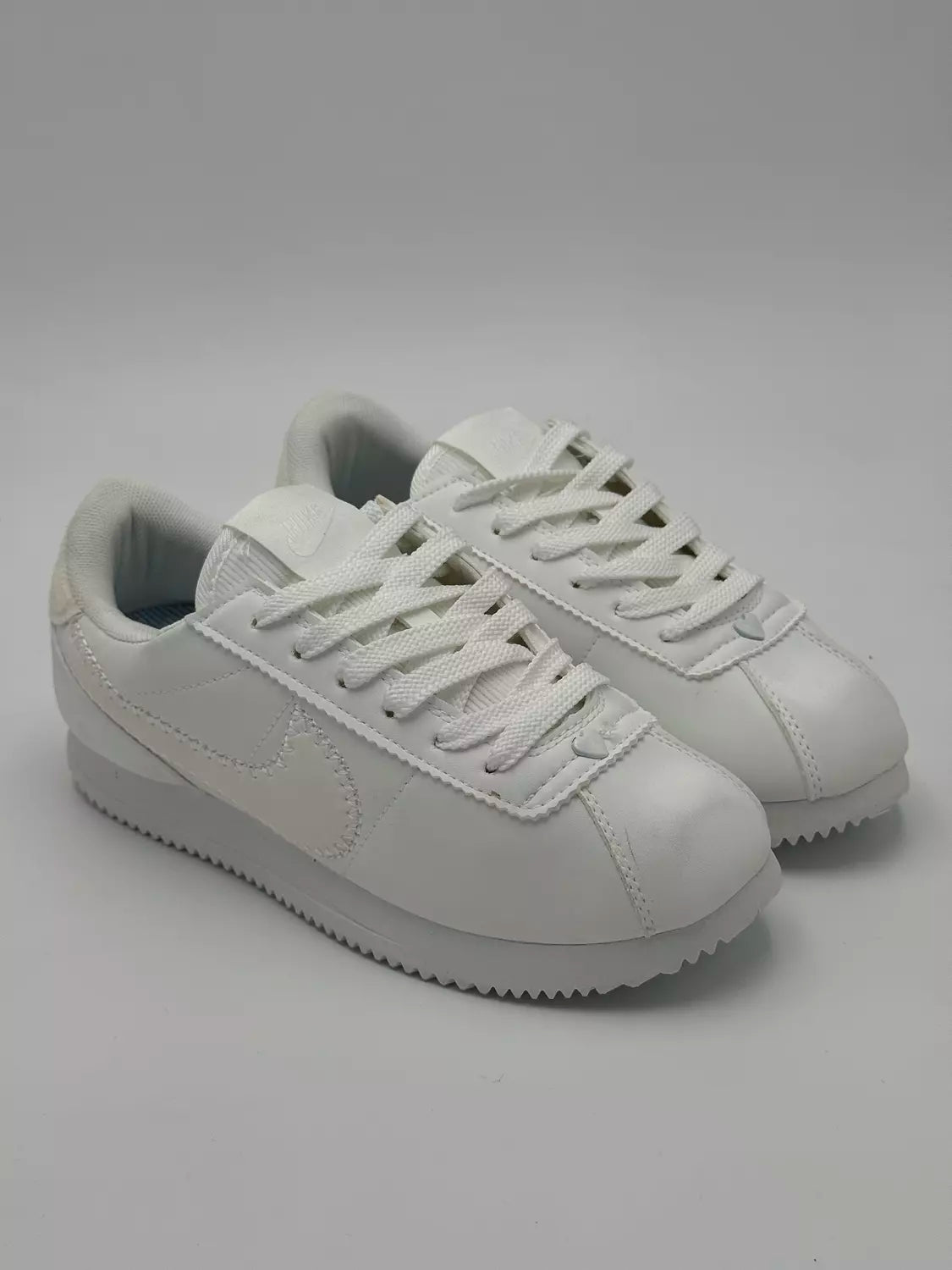 Nike Cortez "white heart"