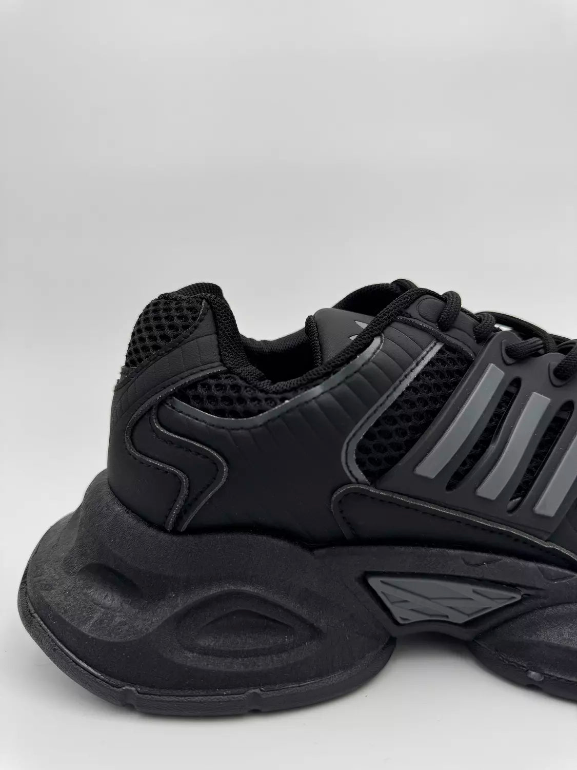 Adidas XLG Runner (Black)