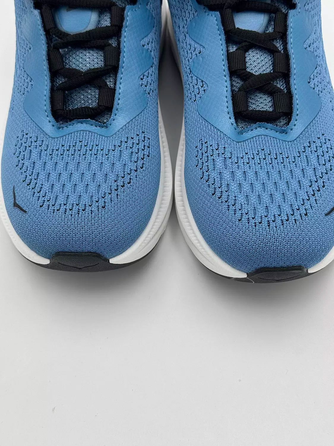 Hoka Kawana (blue)