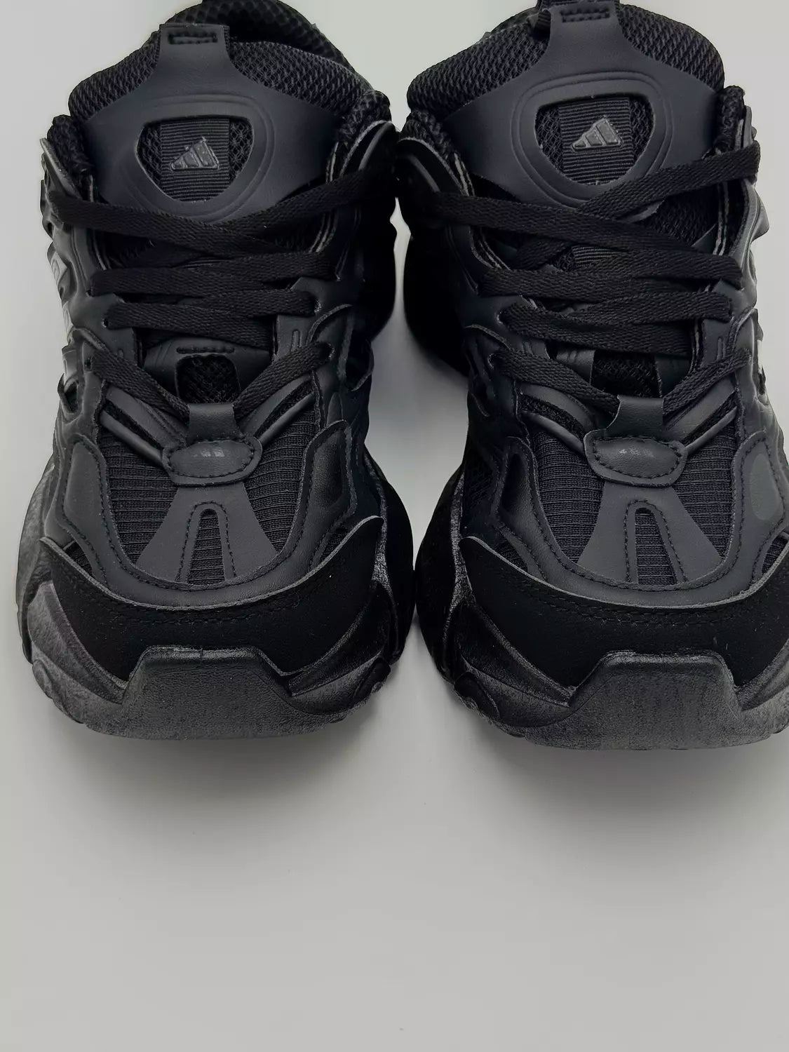 Adidas XLG Runner Deluxe "black cat"