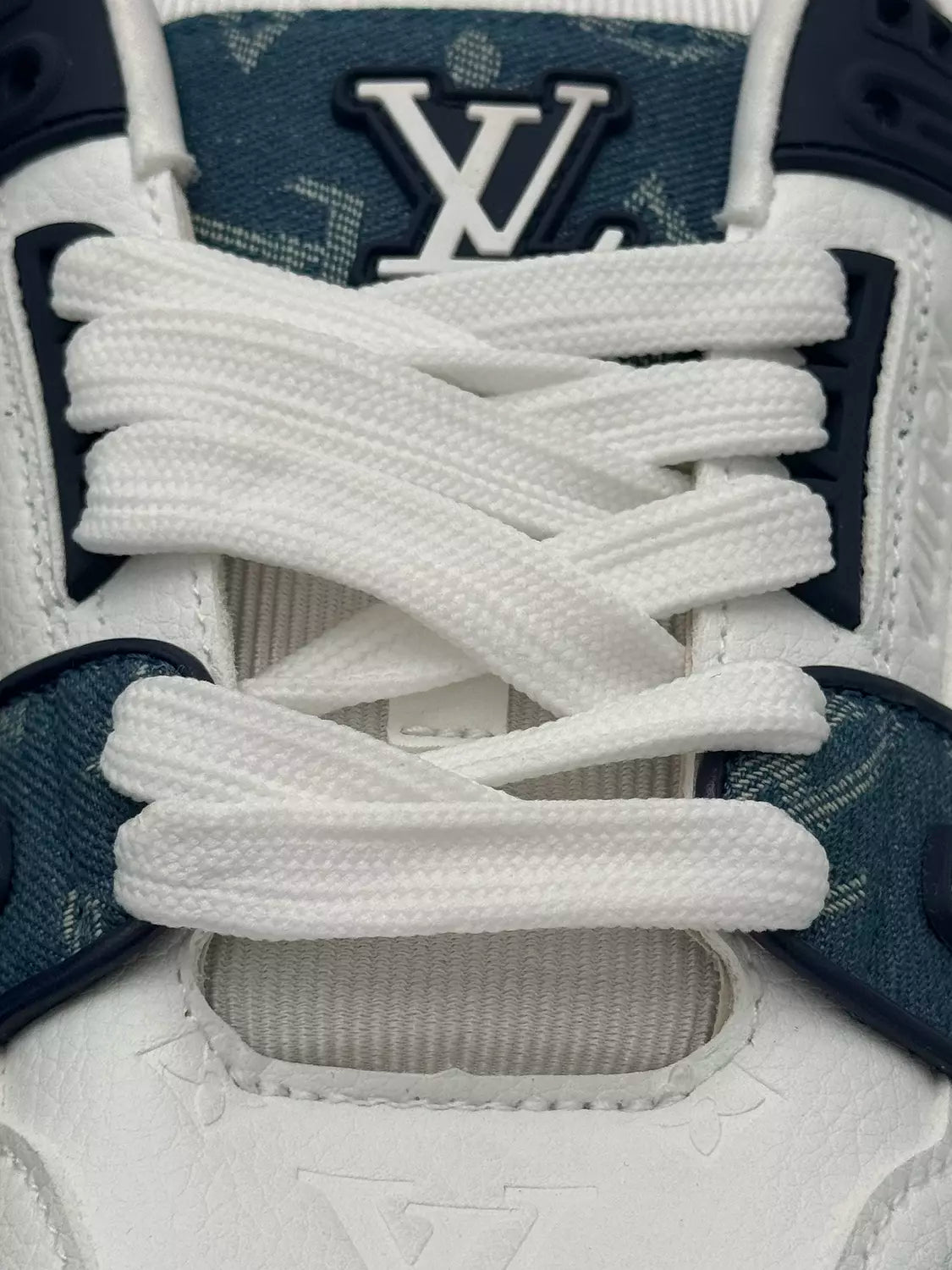 Louis Vuitton LV Trainer" monogram denim.B"