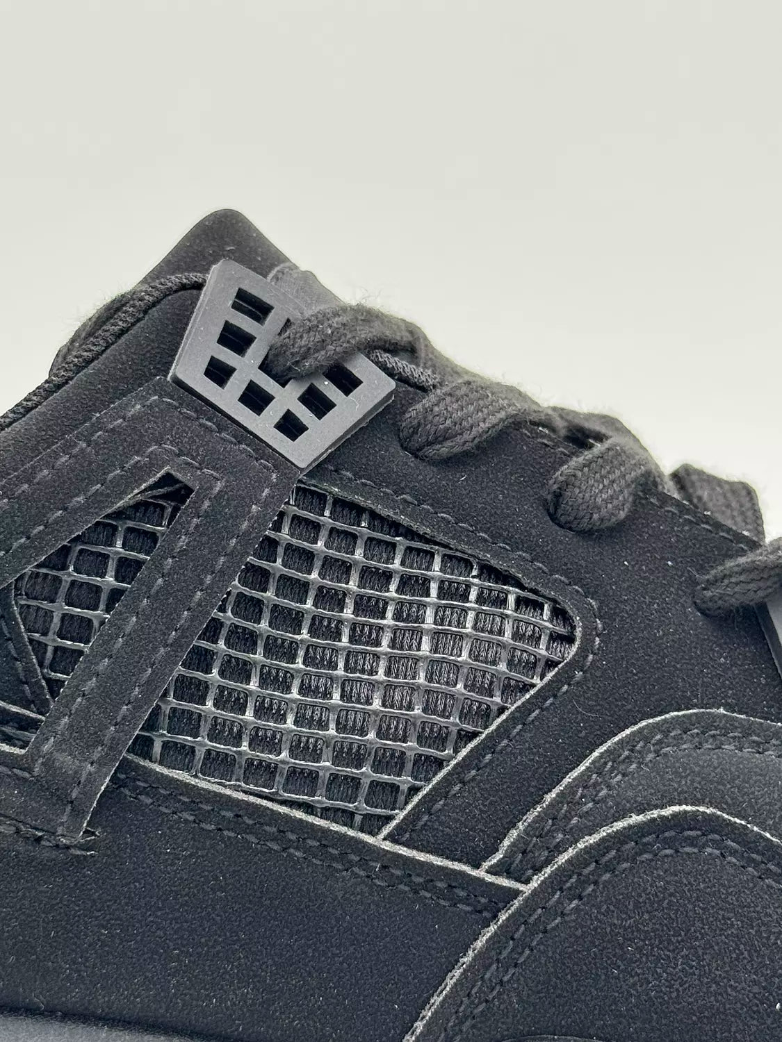 Nike Air Jordan Retro 4 "Black Cat"