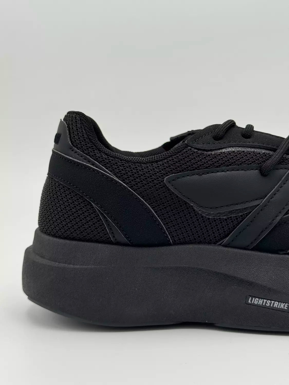 Adidas Lightblaze (Black)