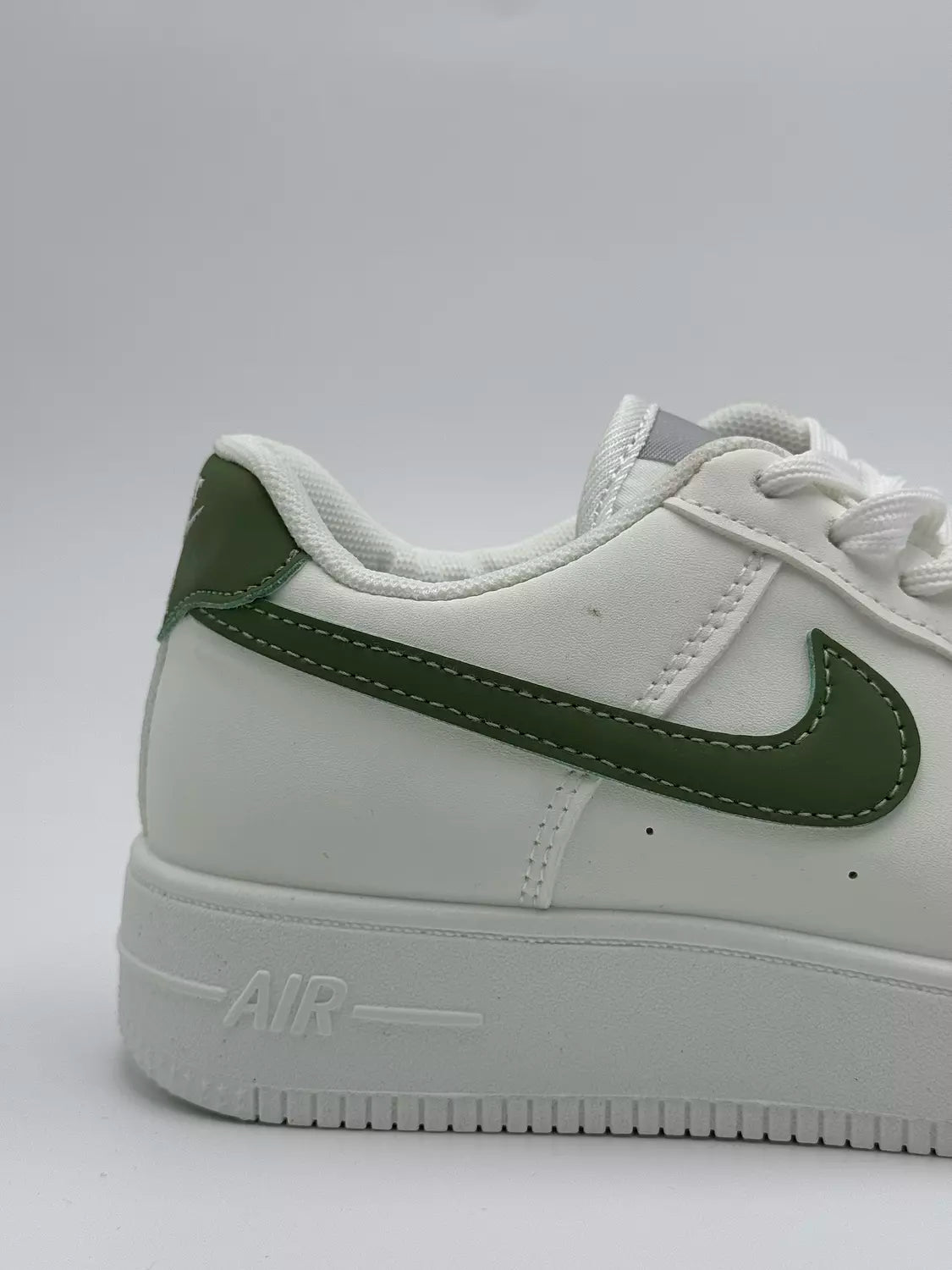 Nike Air Force 1 Low '07 LV8 "Green Swooshes"