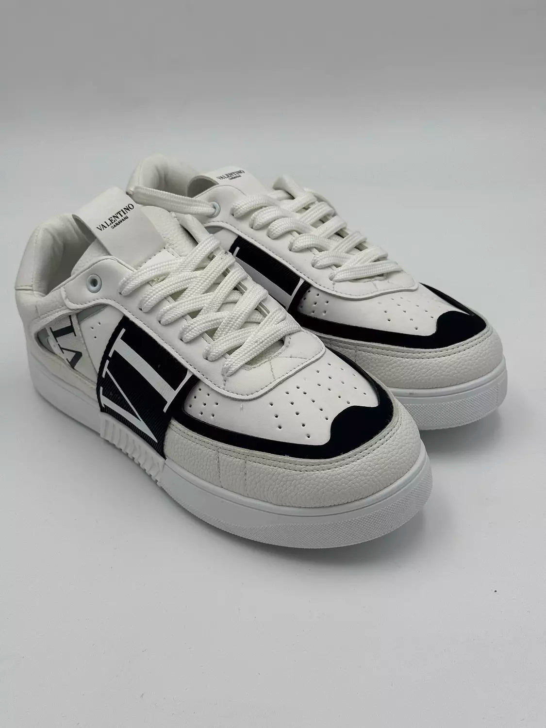 Valentino Garavani VL7N (white)