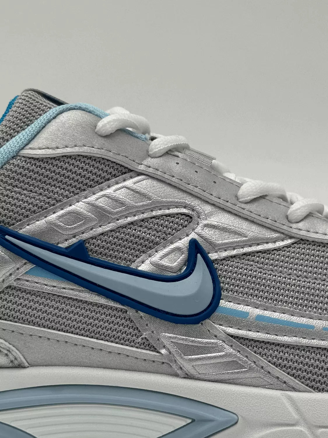 Nike Initiator "metallic silver and ice blue"