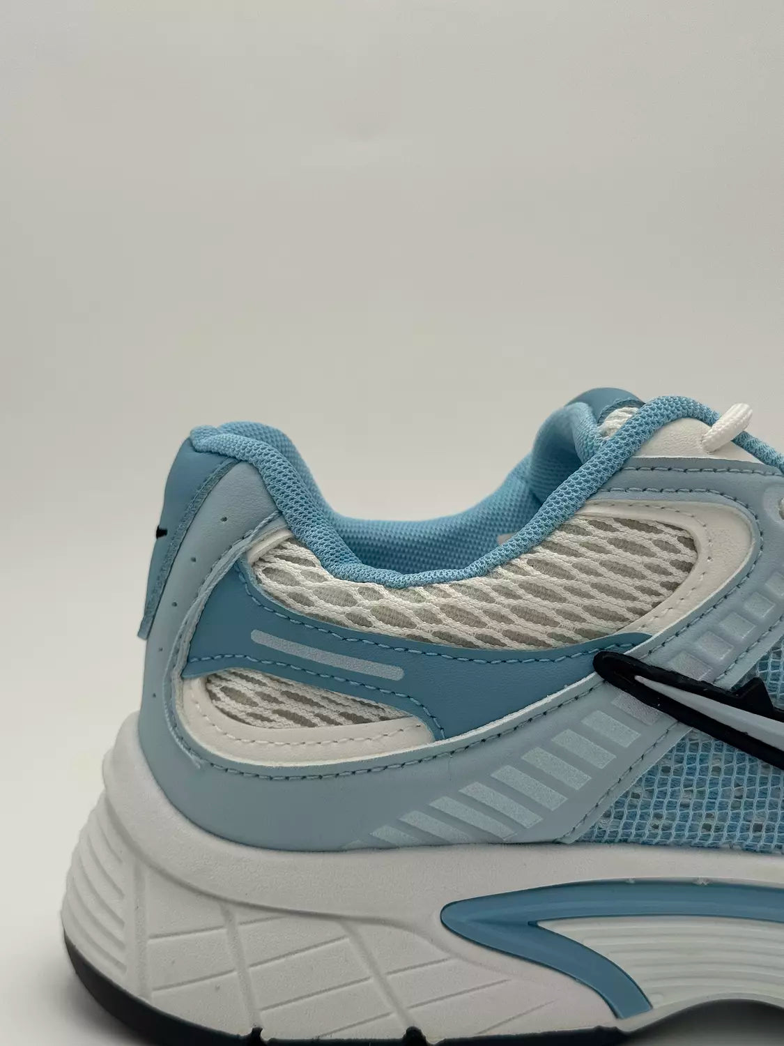 Nike V5 RNR "Psychic Blue colorway"