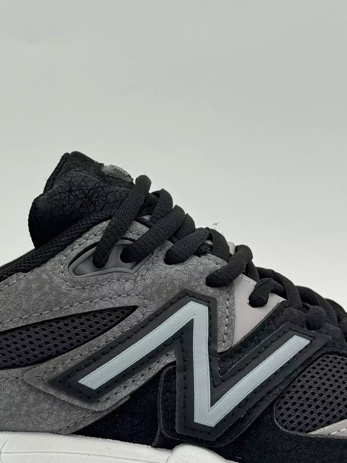 New Balance 9060 "Triple Black"
