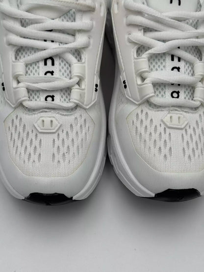 On Cloudrunner 2 (White)