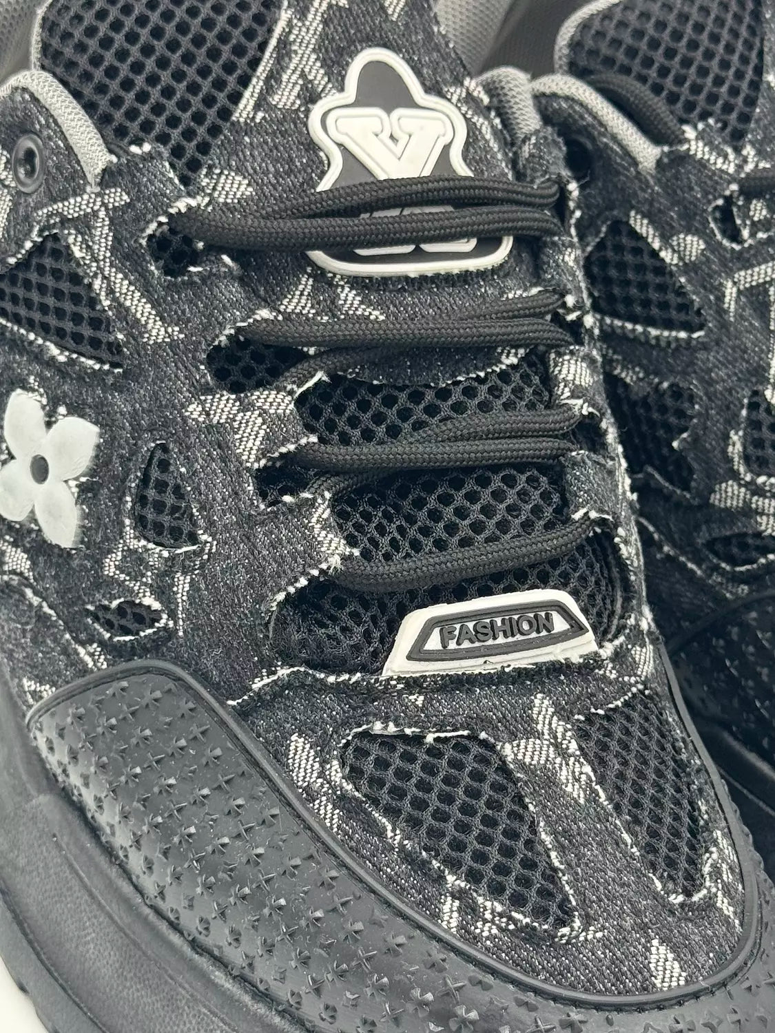 Louis Vuitton Skate (black denim)