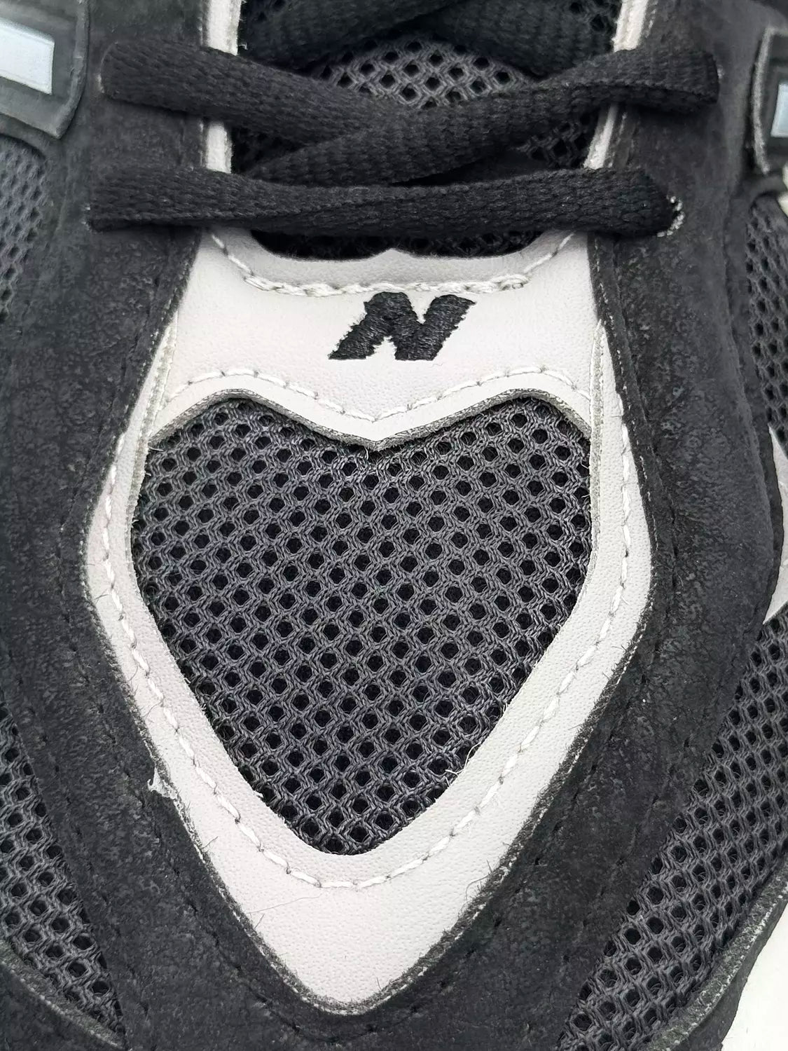 New Balance 9060 "Triple Black"