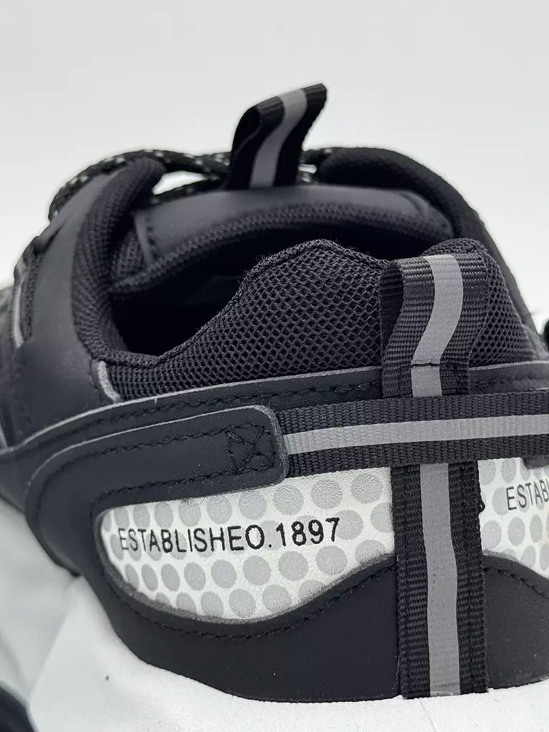 Moncler Trailgrip GTX (BXW)